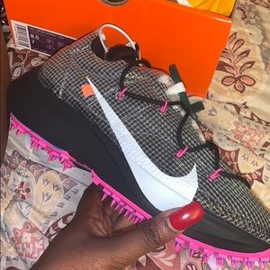 Off-White Vapor Street